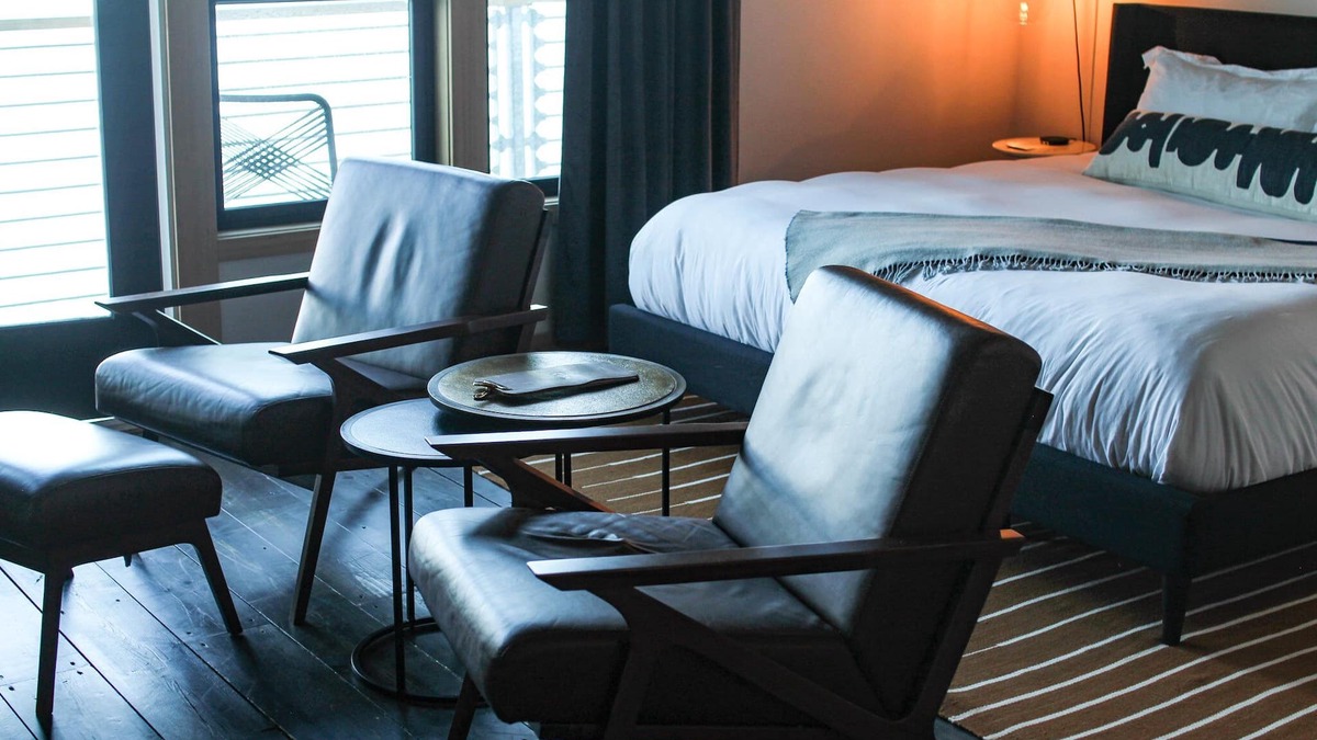 Astoria Hotel | Luxe River View King Room at Bowline Hotel, River View
