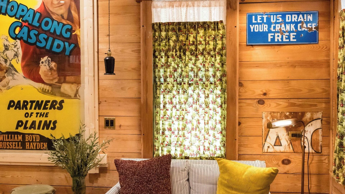 Bangs House | Luxe Roadside Gem in a Restored Texaco Station