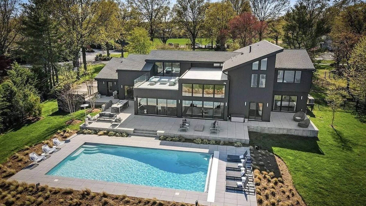 Rumson House | Luxe Rumson Waterfront Estate 1 hour from NYC
