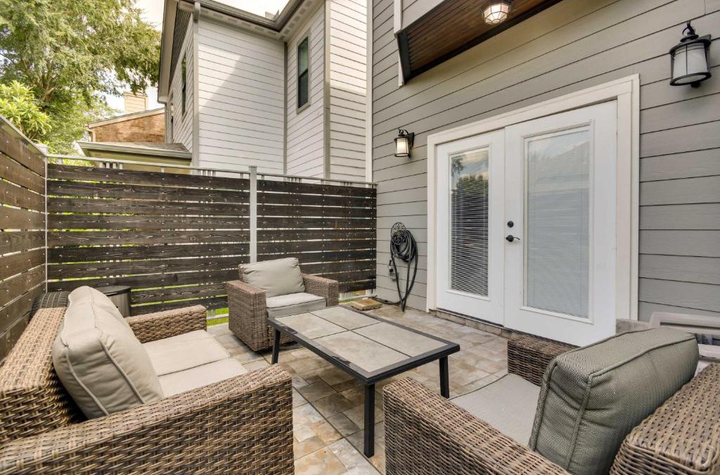 Briarforest House | Luxe Southwest Houston Home with Balconies and Patio!