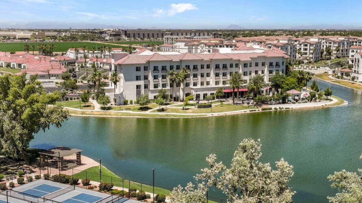 Ocotillo Apartment | Luxe Stay at The Cays | Posh Ocotillo Escape | Gym