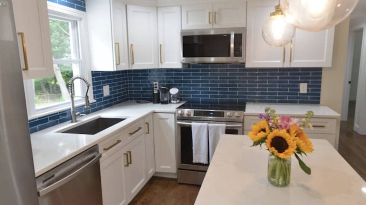 Bristol House | Luxe, very private retreat with a large yard & fire pit