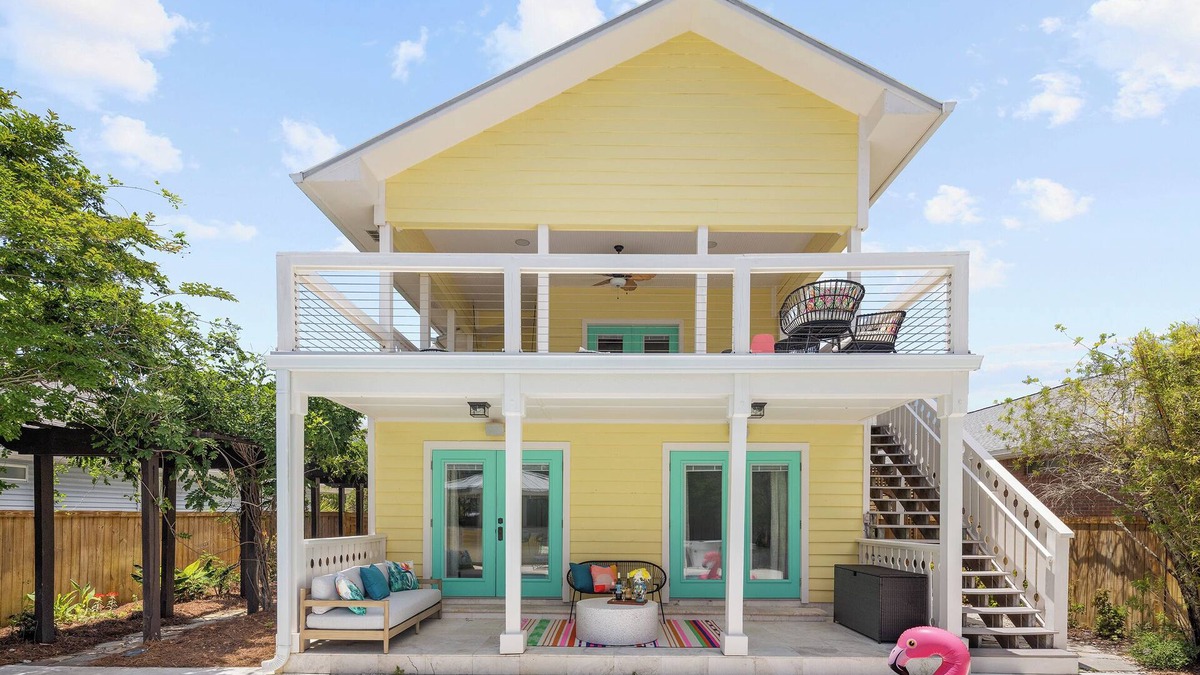 Crystal Shores House | Luxe Villa near Beach, Pool + HotTub, Chef's Kitchen | Woodward Way by AvantStay