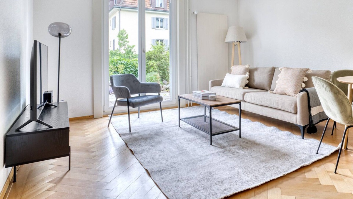 Wipkingen Apartment | Luxe Wipkingen 3.5 Room w/ Storage & W/D, 2 mins to Market, by Blueground