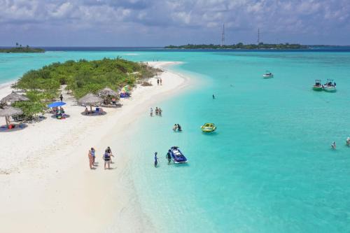 Rasdhoo Hotel | Luxo Beach Inn