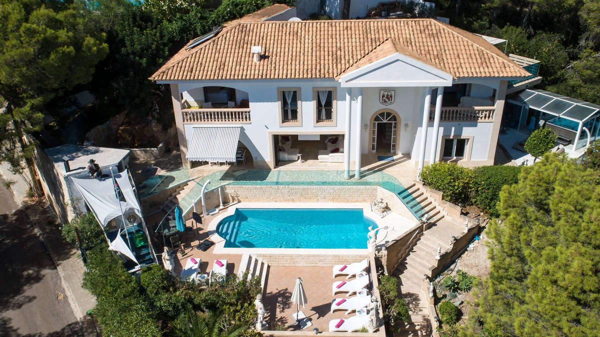 Portals Nous Villa | Luxuary Family Villa in South West Mallorca Sleeps 10 Includes a Boat Charter