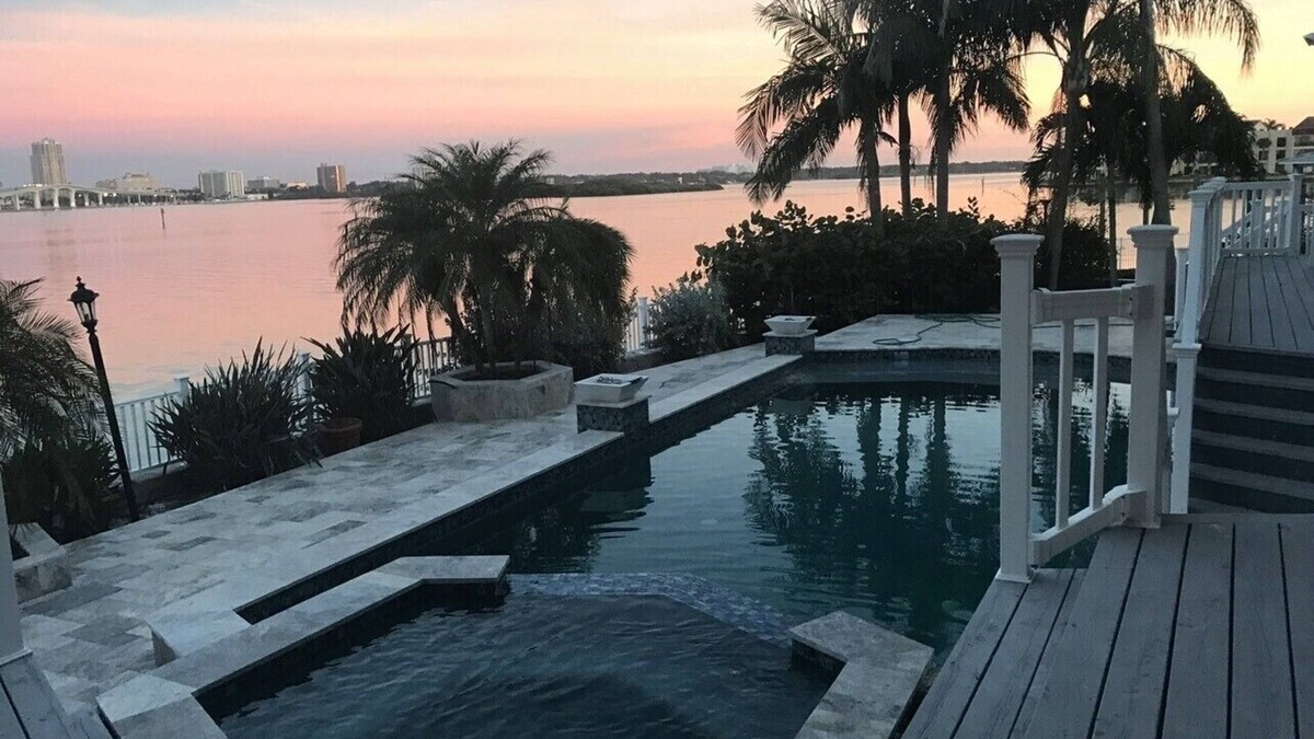 Clearwater Beach House | Luxuary Modern Beach House on the Intercoastal waterway. 5,550 sq ft