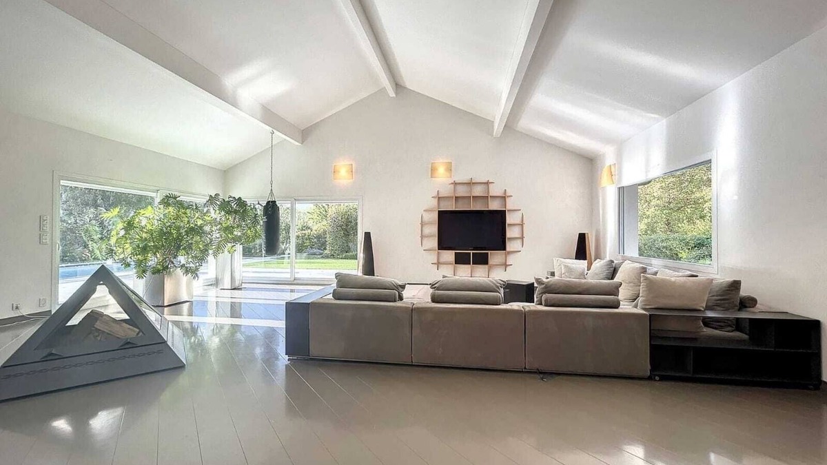 Messery House | Luxueuse Villa Avec Piscine en Bord de lac