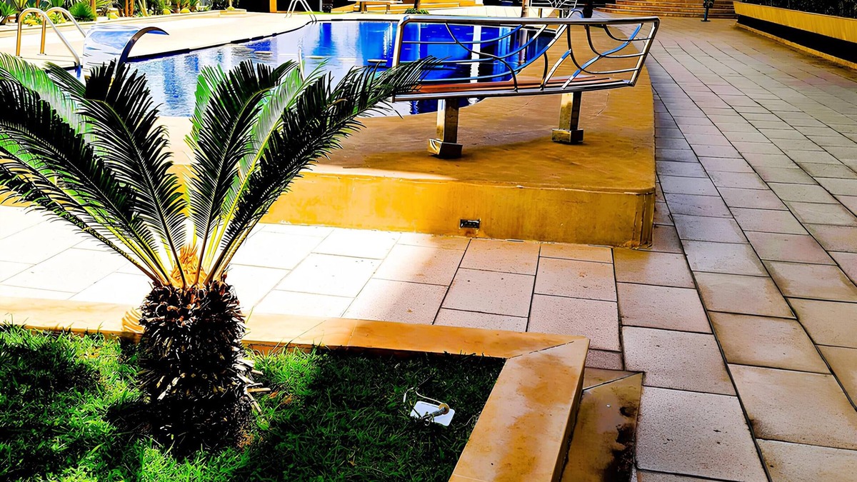 Sale Apartment | Luxueux Appart-piscine Près de Laéroport de Rabat, Tram et Gare à Proximité