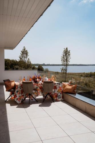 Muldestausee Villa | luxuriöse Villa Möwengeflüster - 220qm große Ferienwohnung für bis zu 8 Gästen mit Sauna direkt am Goitzschesee