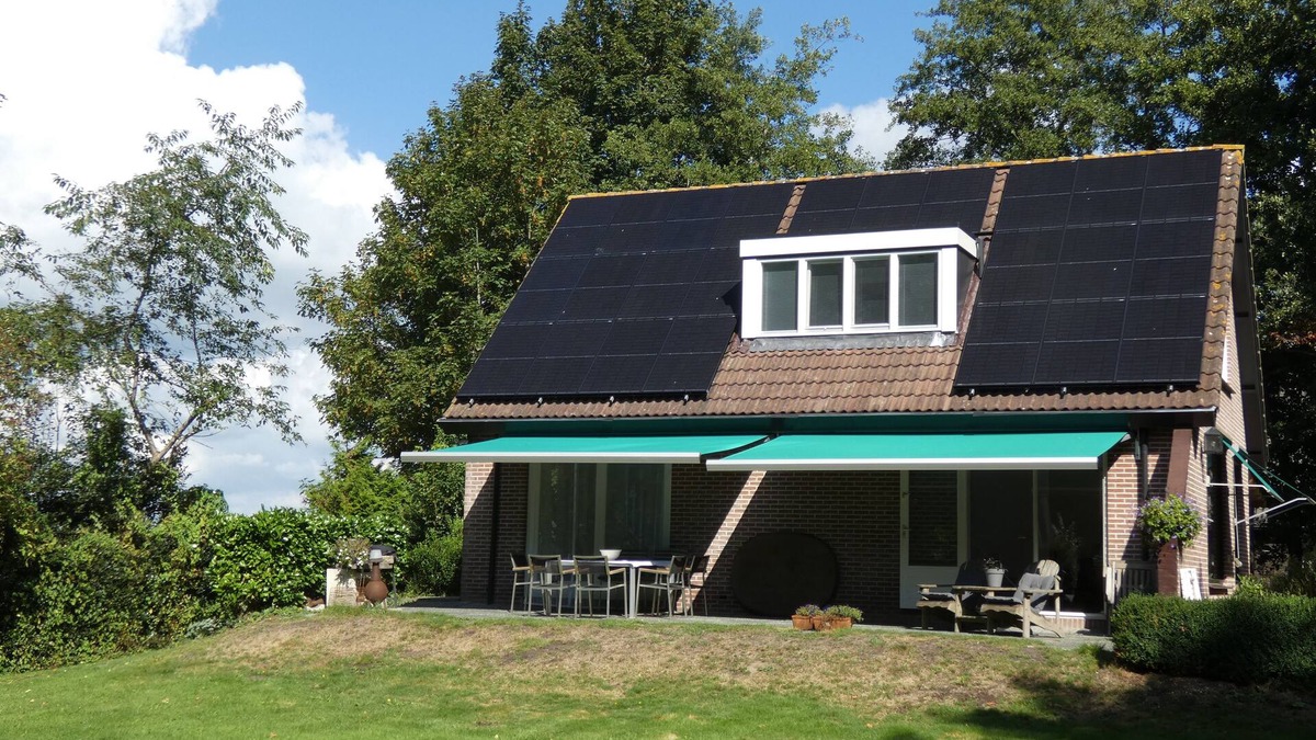 Delfstrahuizen Villa | Luxuriöses Haus de Freule mit Eigenem Anlegeplatz und Badestelle