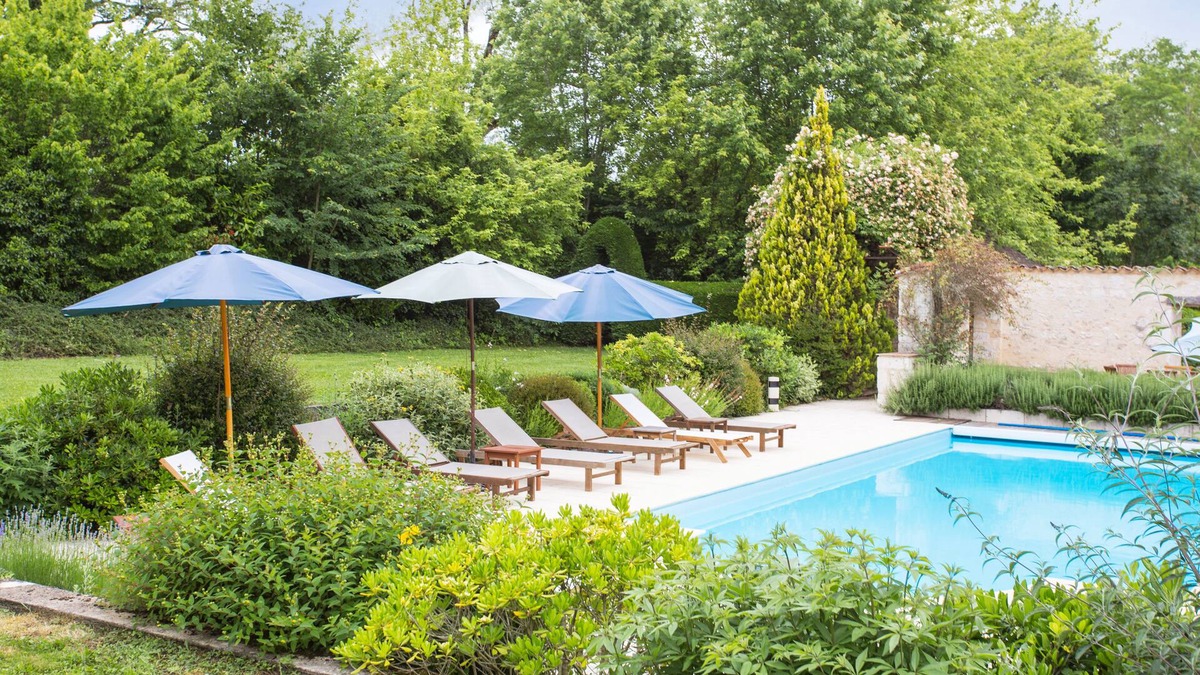 Saint-Aubin-de-Cadelech House | Luxurious Manor House with Private Pool and Tennis Court