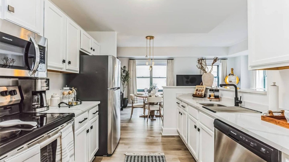 Downtown Apartment | Luxurious 1BR Downtown Stamford
