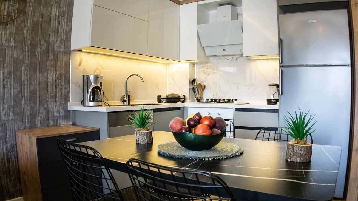 Kusadasi Condo | Luxurious 1BR! Netflix & kitchen - 5 min from the beach