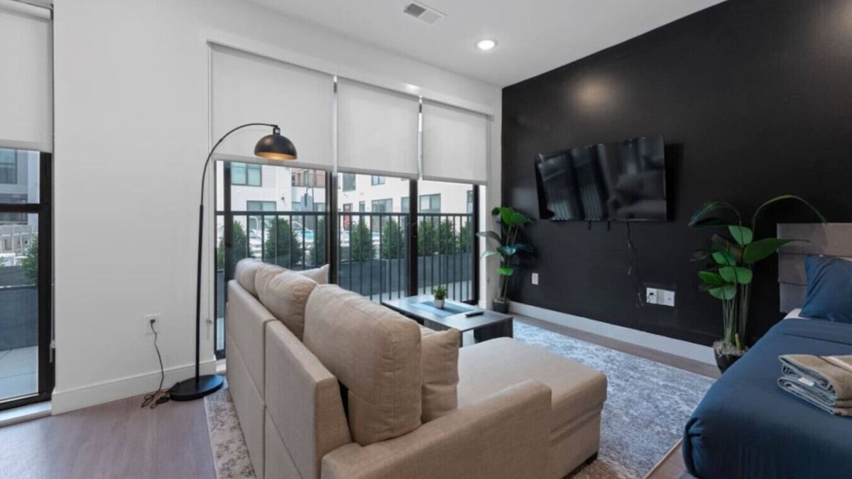 Pendleton Apartment | Luxurious 2 Bed Suite—in OTR Cincinnati!
