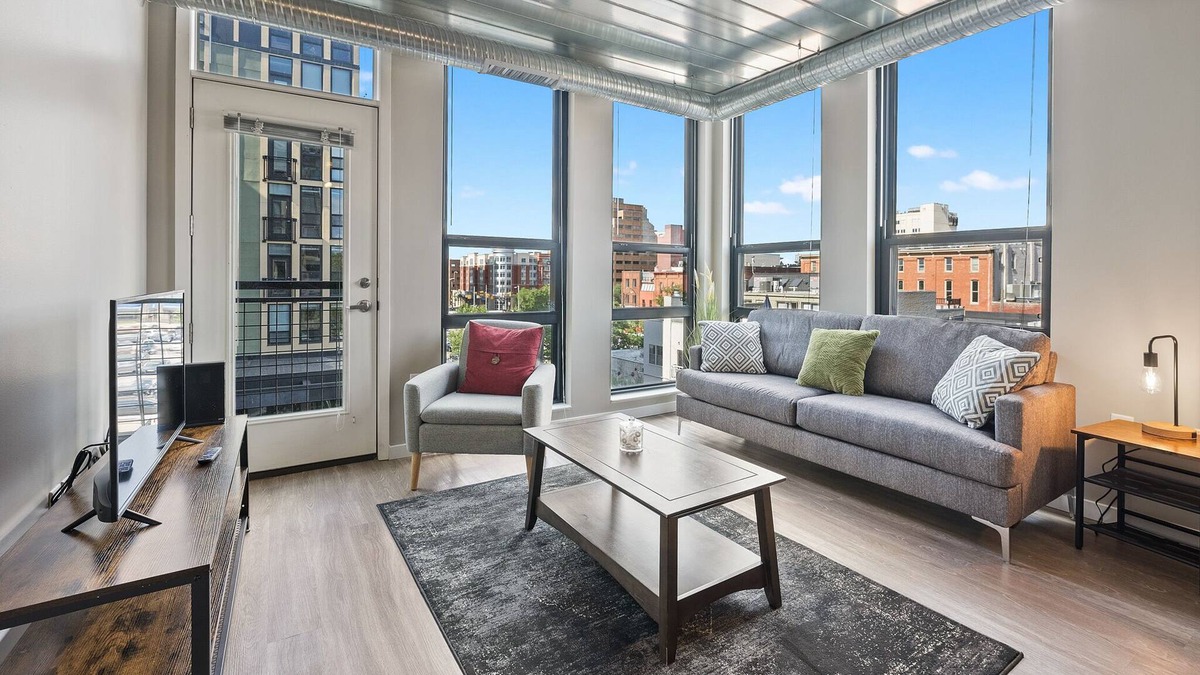 Old West Side Condo | Luxurious 2 Bedroom Condo in Heart of Ann Arbor 331