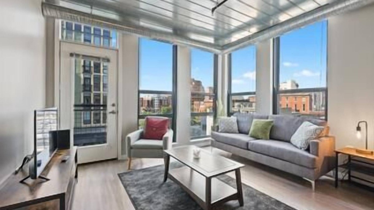 Old West Side Condo | Luxurious 2 Bedroom Condo Heart of Ann Arbor with Unmatched Amenities 431