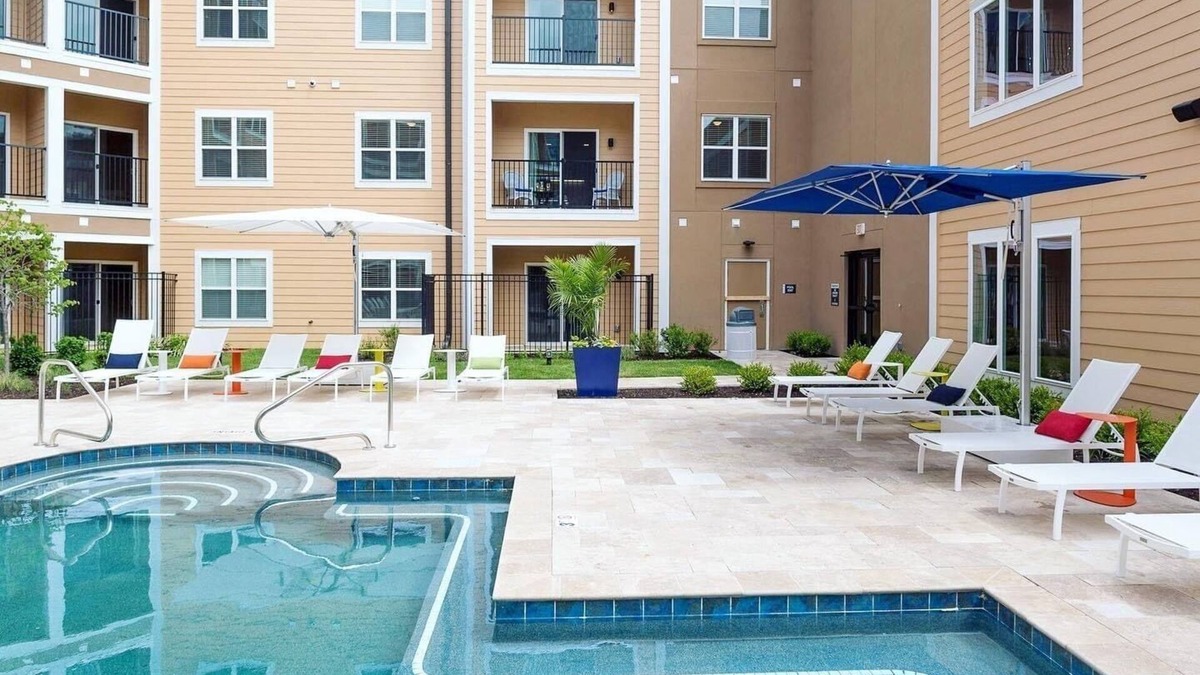 Creve Coeur Apartment | Luxurious 2bed 2bath Apartment Home
