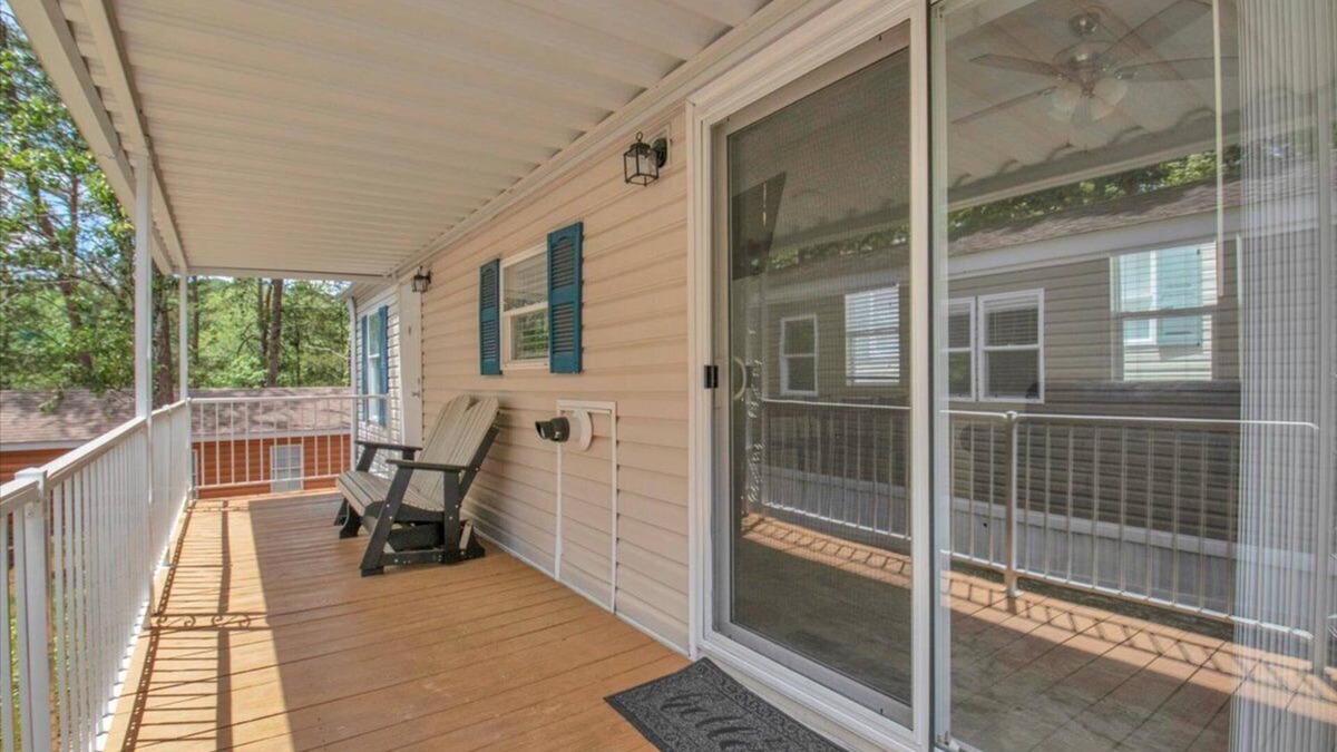 Gatlinburg - Pigeon Forge Cottage | Luxurious 2BR Cottage in Pigeon Forge