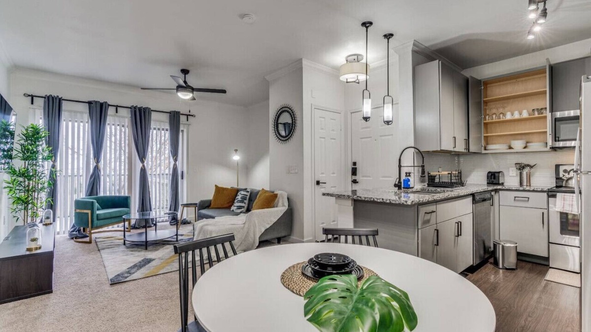 McNeil Apartment | Luxurious 2BR+Resort Style Pool
