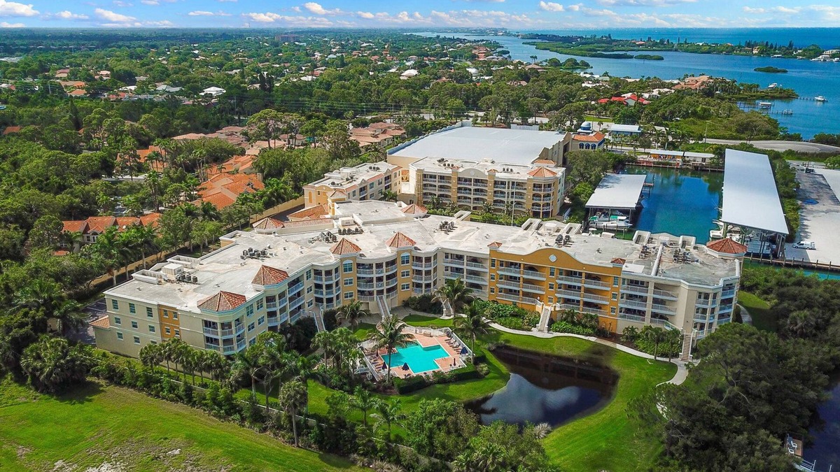 Osprey Condo | Luxurious 3/2 Waterfront Retreat in Osprey, FL!