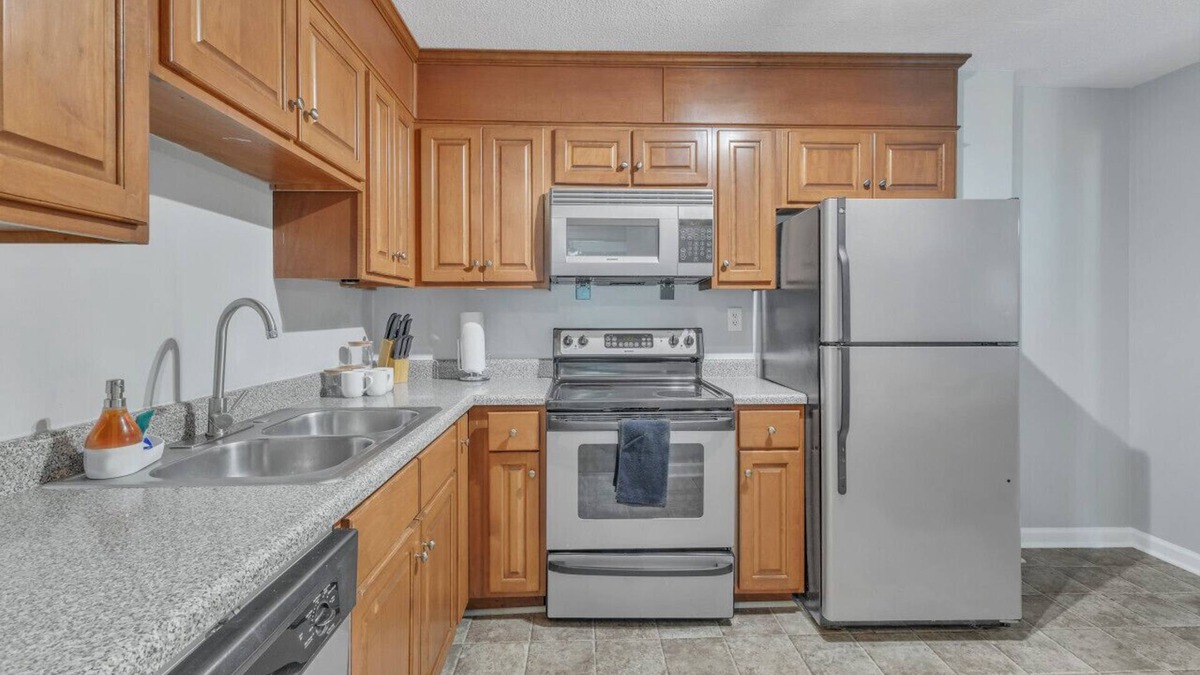 Crabtree Apartment | Luxurious 3 Bed Suite in Raleigh~