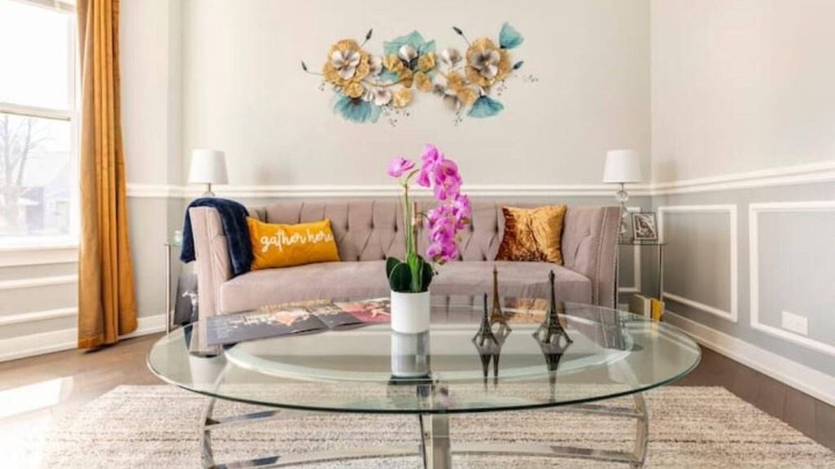 Greater Grand Crossing Apartment | Luxurious 3 Bedroom Getaway