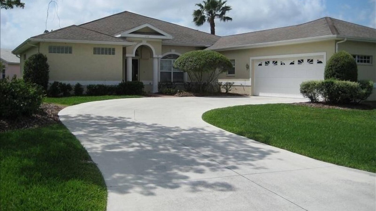 Tara Golf and Country Club House | Luxurious 3 BR Home, Private Solar Heated Pool, Exclusive Tara Golf Club
