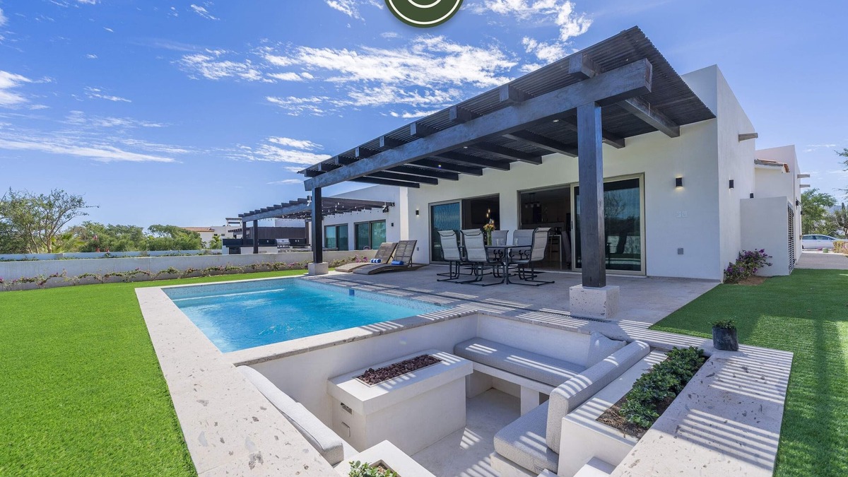 El Tezal House | Luxurious 3 BR Villa - Private Pool - Golf Access