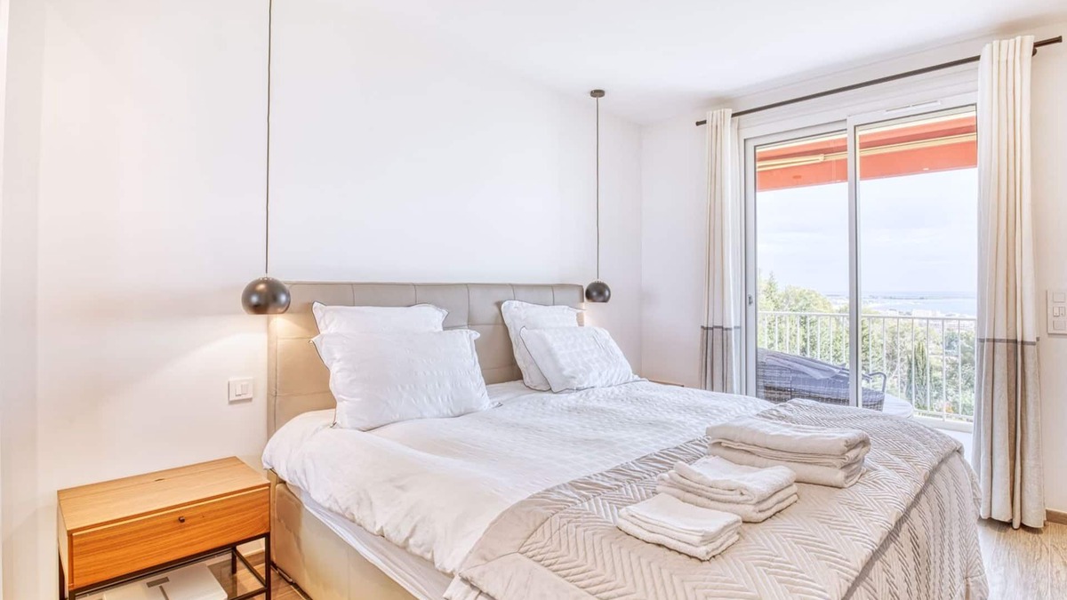 Cagnes-sur-Mer Apartment | Luxurious 3BR apartment with stunning sea views, pool, tennis & prime location