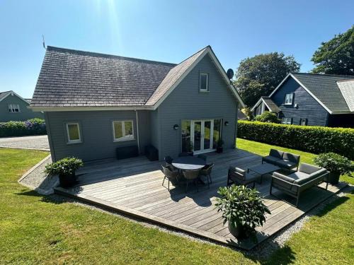 St Austell House | Luxurious 4 Bedroom New England Style Villa - Trewhiddle V14