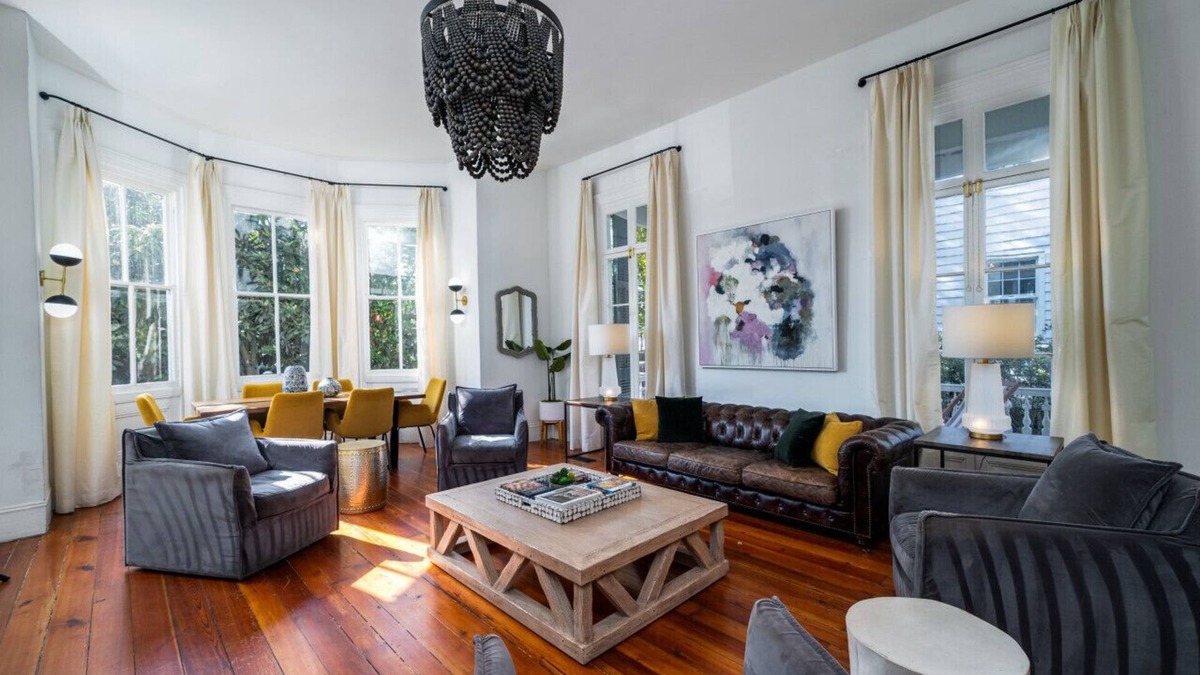 Cannonborough Elliotborough House | Luxurious 4 Bedroom, 4.5 Bath Home