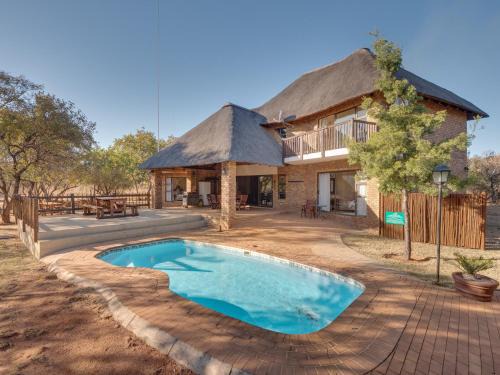 Leeupoort Villa | Luxurious 4 Bedroom Villa 94