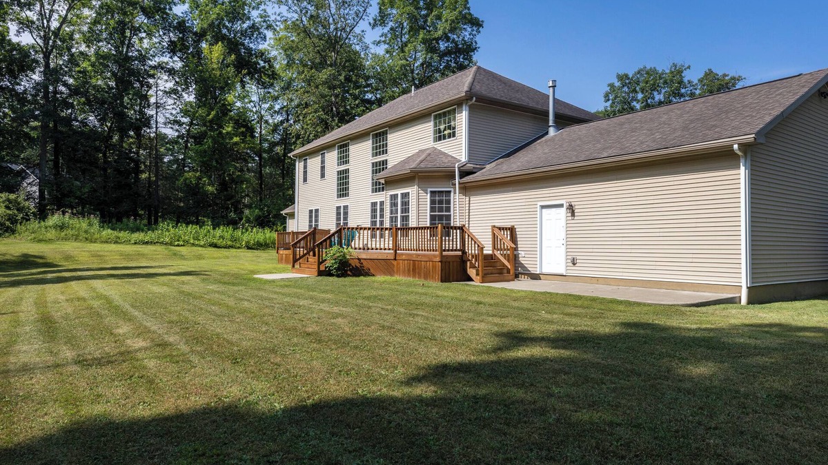 Montour Falls House | Luxurious 5-bedroom 4,000 square foot home