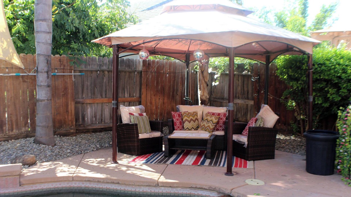 Elk Grove House | Luxurious 5-bedroom house in Elk Grove with Salt Water Pool and Spa