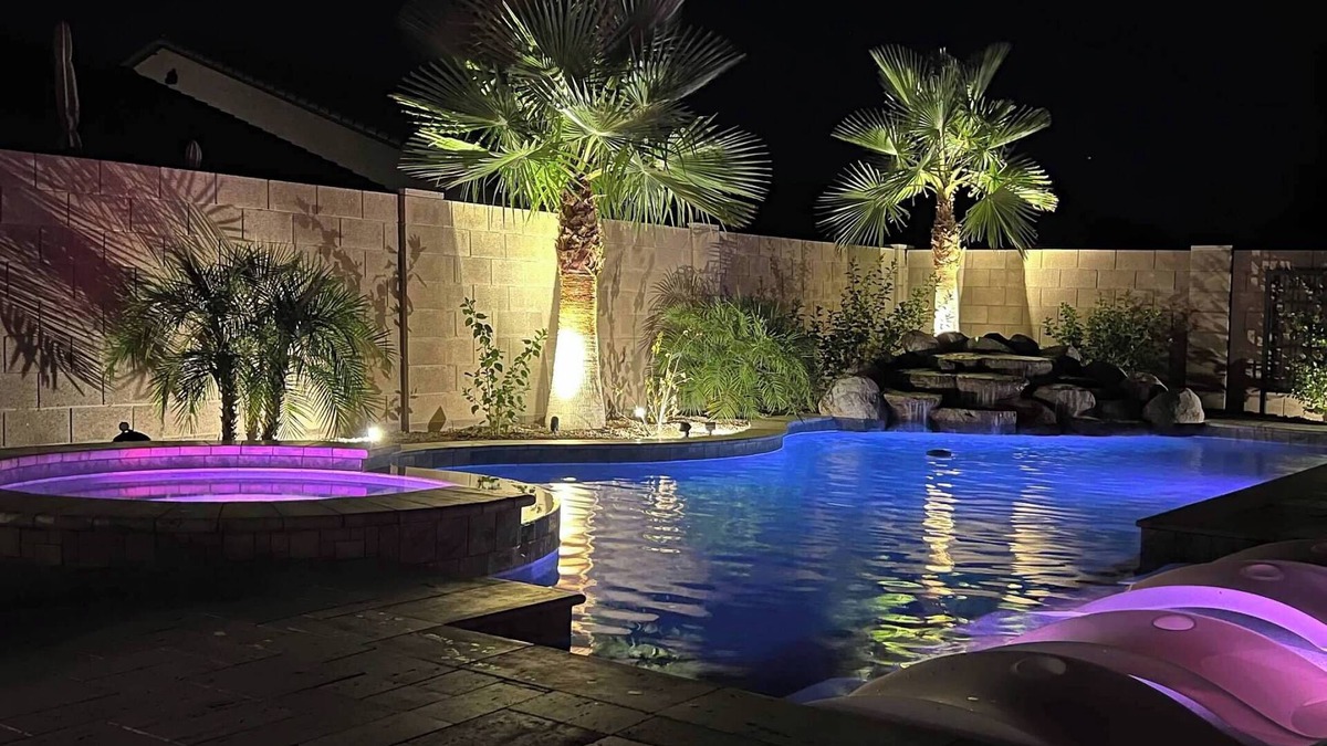Canyon Trails West House | Luxurious 5-Bedroom House with 3 King Beds & Resort-Style Pool!