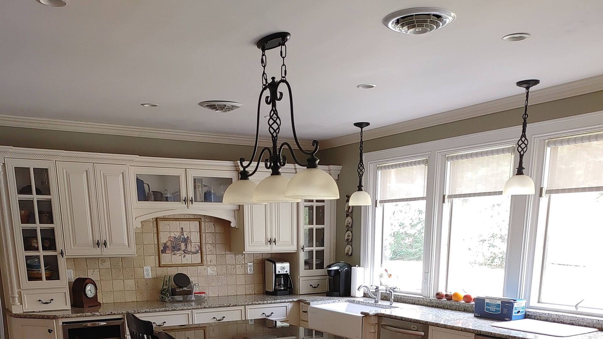 Emory House | LUXURIOUS 5 BEDROOM HOME WITH GOURMET KITCHEN