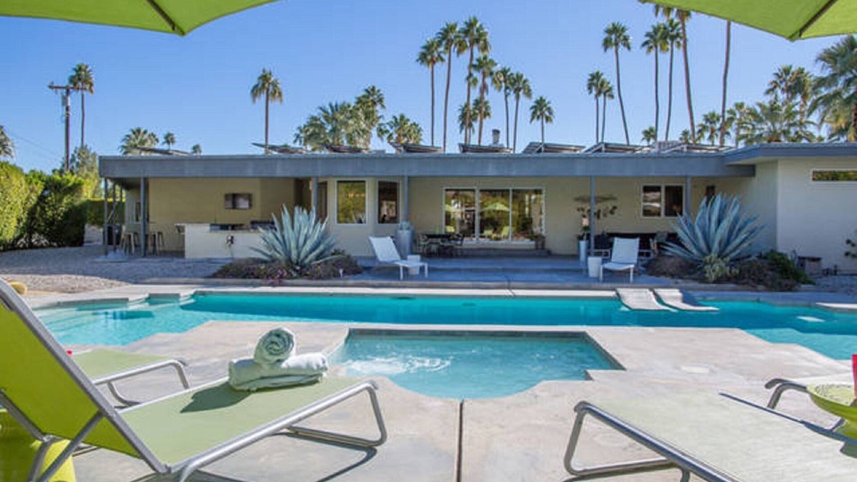 Deepwell Estates House | Luxurious 5 BR Retreat