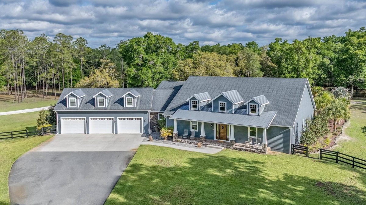 Inverness House | Luxurious 6-bedroom estate with pool, on over 6 fenced in acres