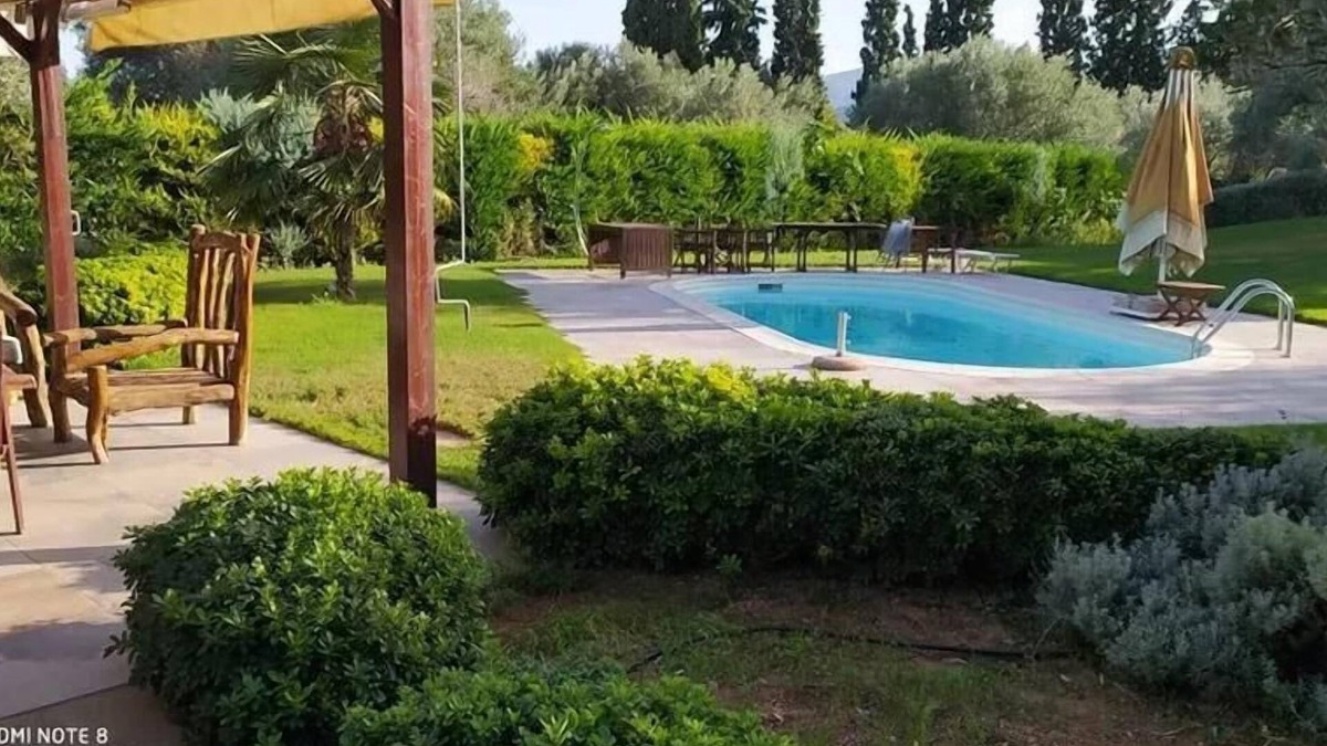 Chalcis Villa | Luxurious 6 bedroom villa In a great location