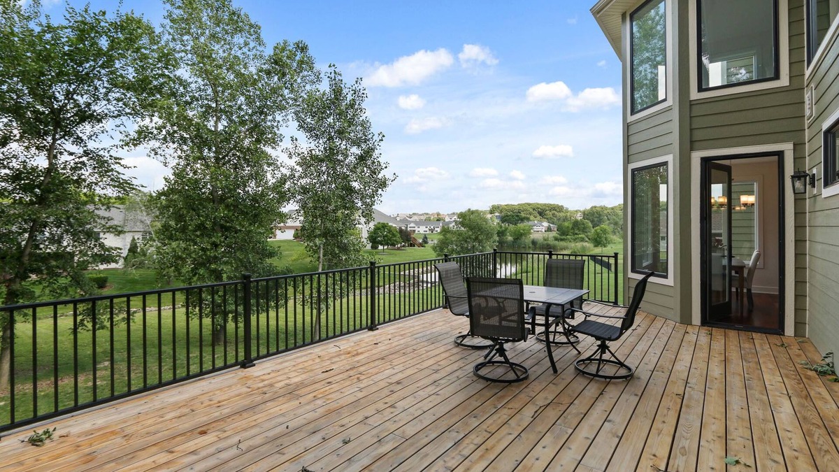 Crown Point House | Luxurious 7000 SqFt Mansion, Chef’s Kitchen, 800 SqFt Deck, 1200 SqFt Patio