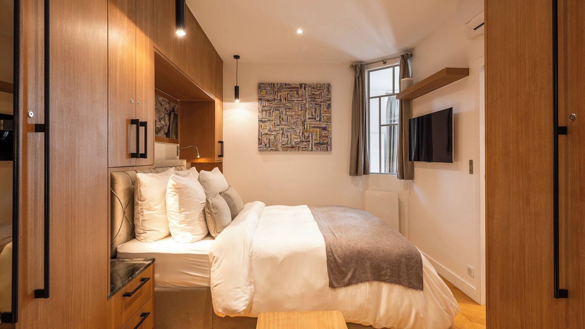 6th Arrondissement Apartment | Luxurious air-conditioned apartment Jade