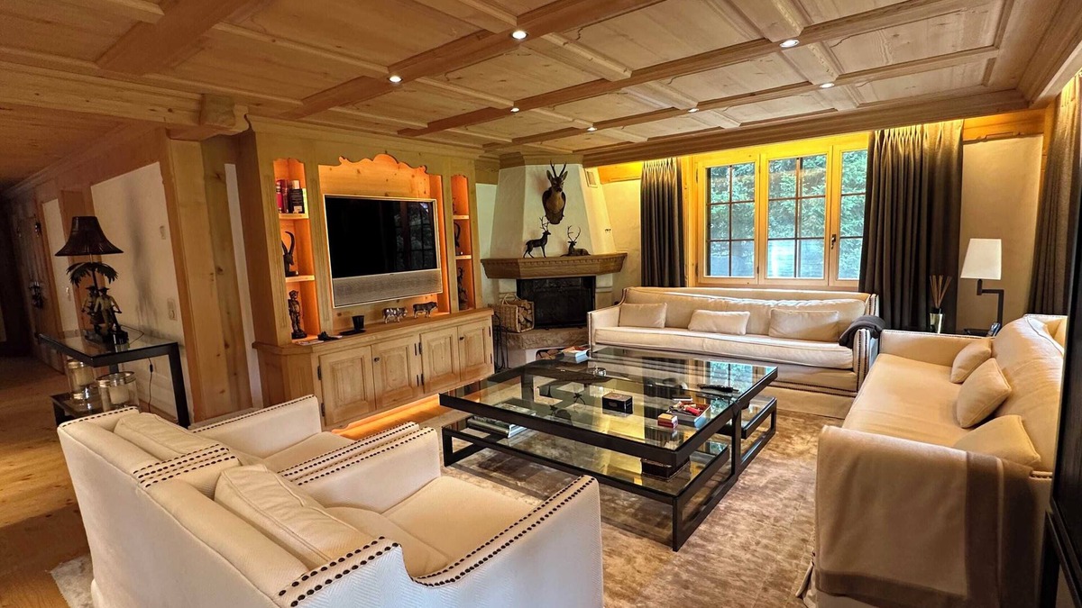Zweisimmen Nr Gstaad Apartment | Luxurious Alpine Getaway at Park Hotel Gstaad