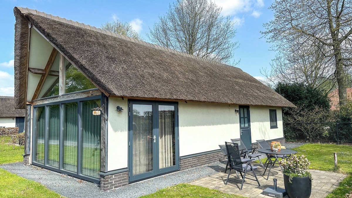 Alphen House | Luxurious and attractive detached house