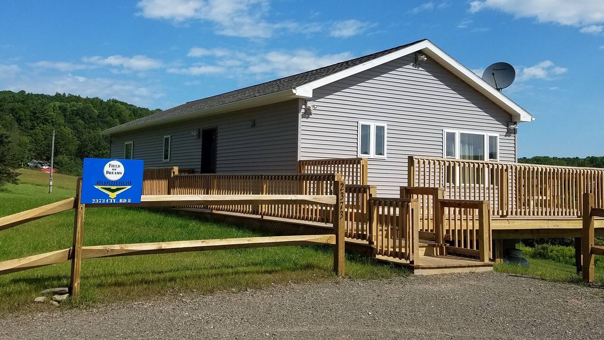 Otego House | Luxurious and new, under 10 mins to All Star Village