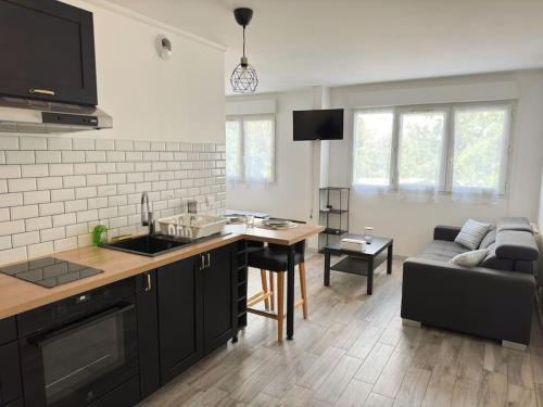 Champs-sur-Marne Apartment | Luxurious and Stylish Studio Between Disney & Paris
