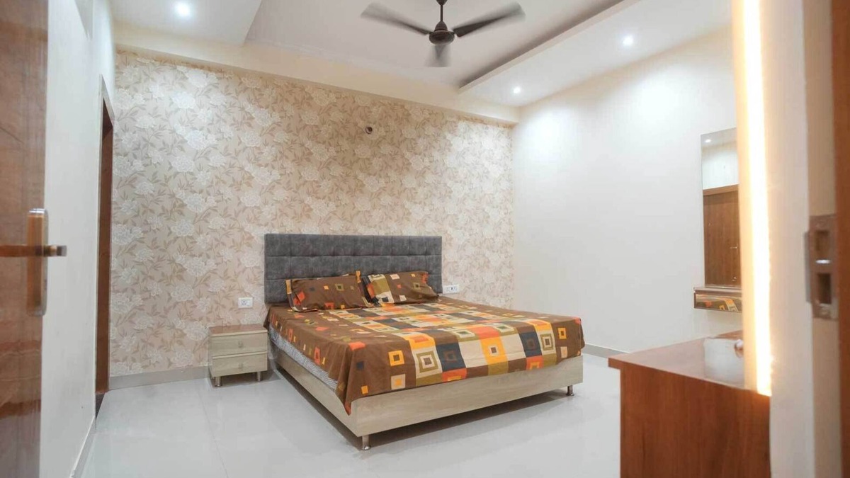 Varanasi Apartment | Luxurious Apartment - 2 bedrooms