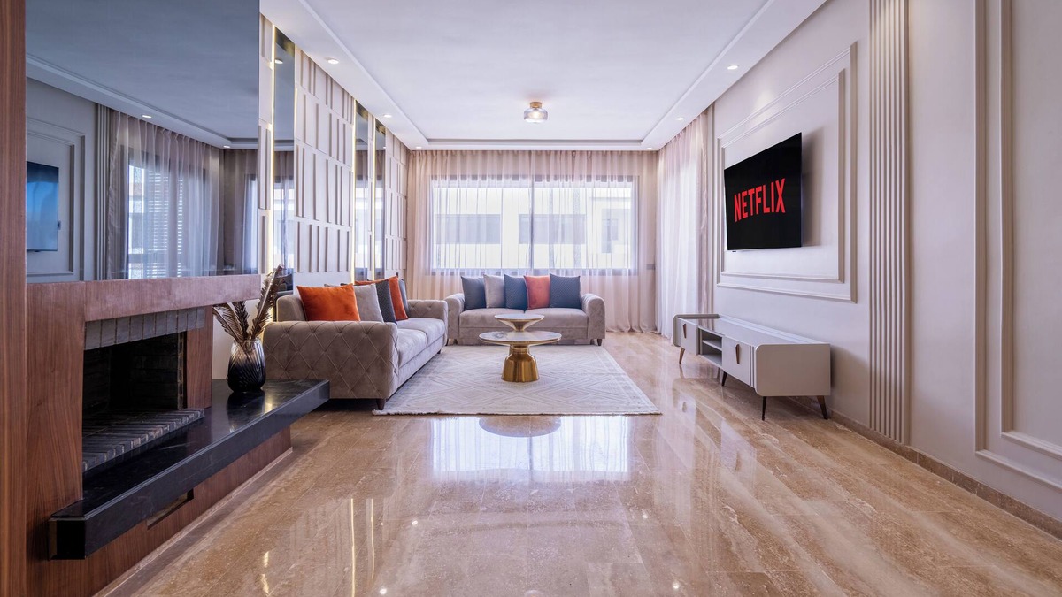Oulad Azzouz Apartment | Luxurious Apartment with Pool
