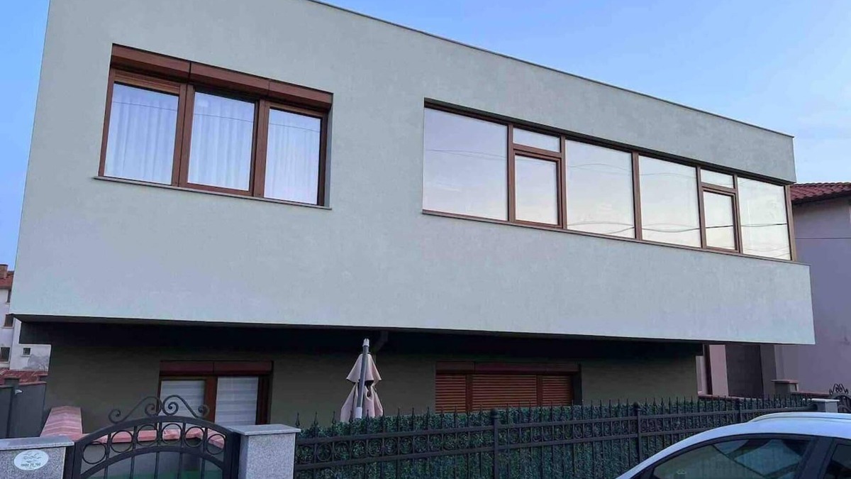 Sarafovo House | Luxurious Beach House with Wi-Fi and Parking