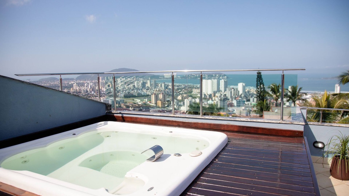 Jardim Praiano House | Luxurious beach house with sea view, gated community 24h security